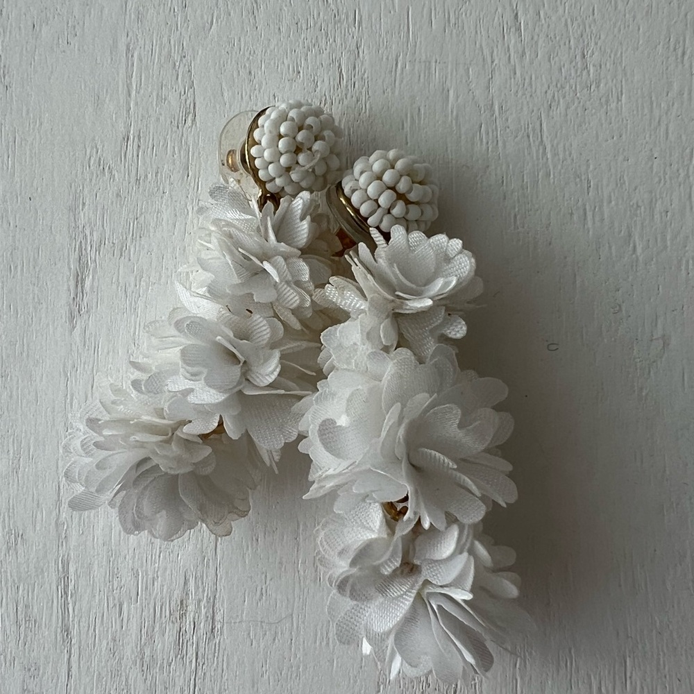 White floral earrings